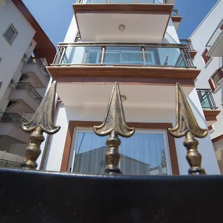 מלון Narr Twin Hotel *