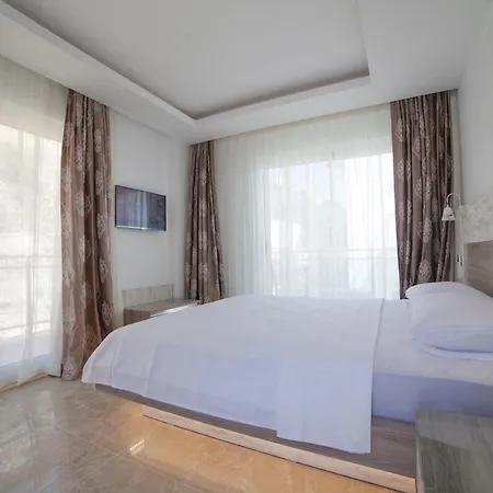 Narr Twin Hotel Otel *