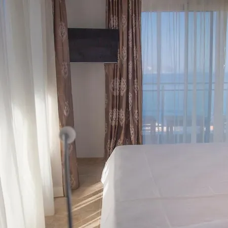 Narr Twin Hotel Otel